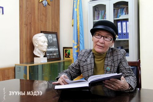 С.Оюун: “Үгүйлэн Санана” дуугаа Горбачёвд зориулсан гэж хошигнодог юм